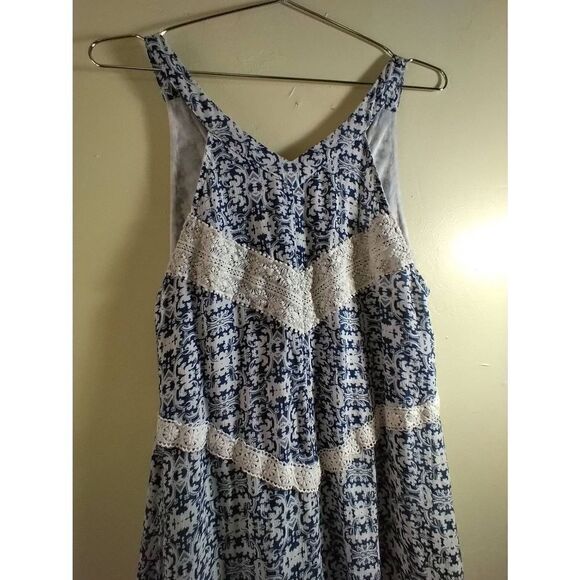 Altar'd State Women's Size Small Blue and White Print and Laced Rayon Dress Slee - Picture 8 of 8
